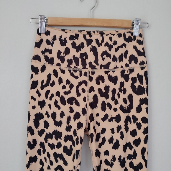 All Fenix Leopard Set Leggings Sports Bra Sz Small Oversized Cheetah Print Camel - Picture 12 of 16